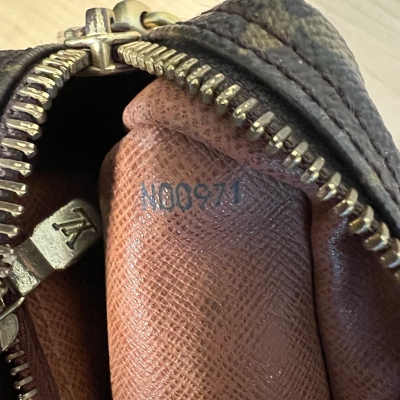 LV Trocadero Monogram 23 - Picture 13 of 13